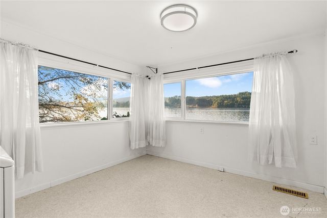 1885 SW Bay Street, Port Orchard, WA 98366