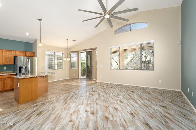 18478 N CANAL Drive, Surprise, AZ 85374