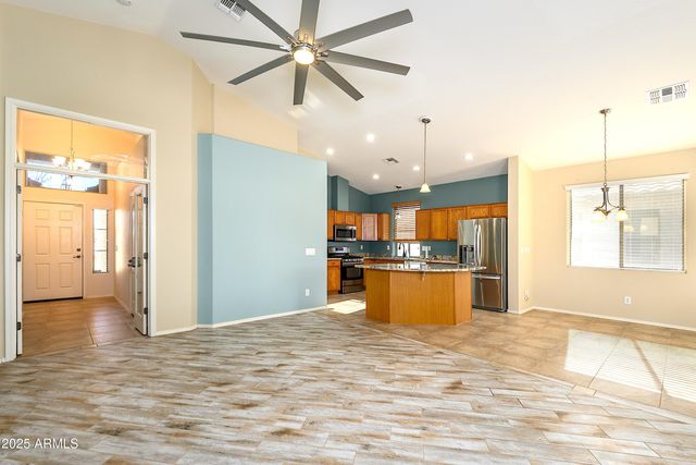 18478 N CANAL Drive, Surprise, AZ 85374