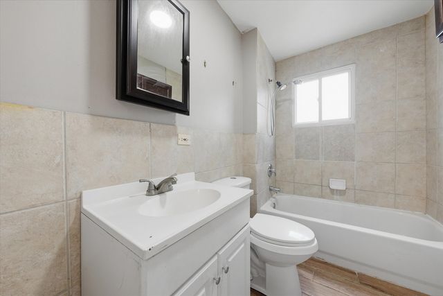 3903 W 115th Street, Alsip, IL 60803