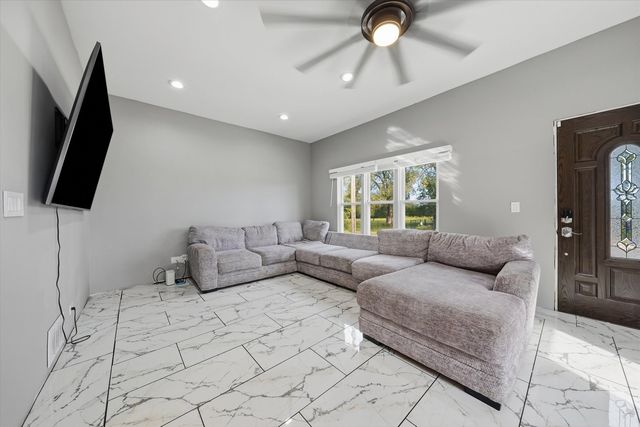3903 W 115th Street, Alsip, IL 60803