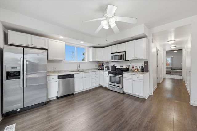 3903 W 115th Street, Alsip, IL 60803
