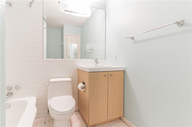 300 Crockett ST 116, Austin, TX 78704