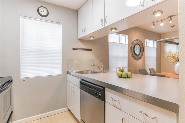 300 Crockett ST 116, Austin, TX 78704