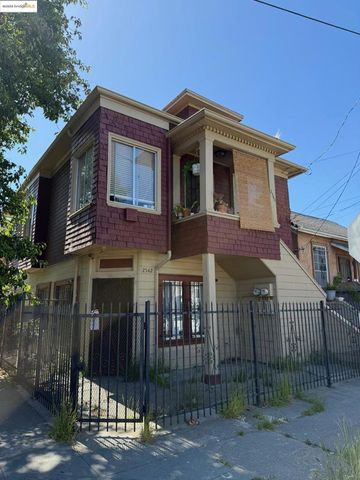 2542 Filbert St, Oakland, CA 94607