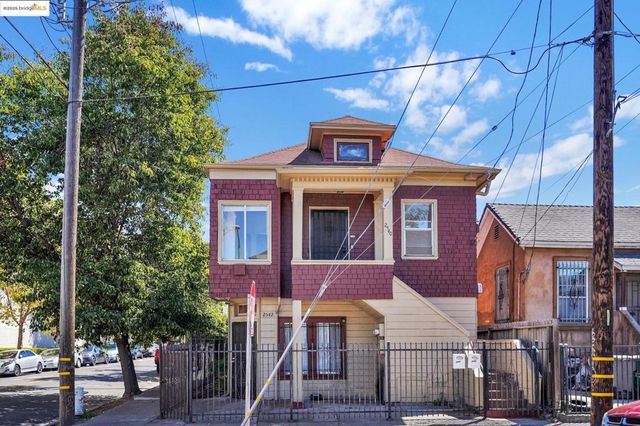 2542 Filbert St, Oakland, CA 94607