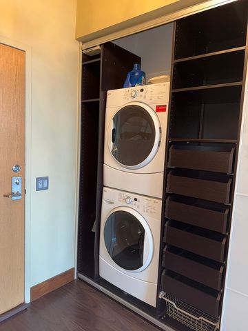 320 E 21st Street 411, Chicago, IL 60616