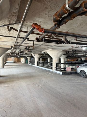 320 E 21st Street 411, Chicago, IL 60616