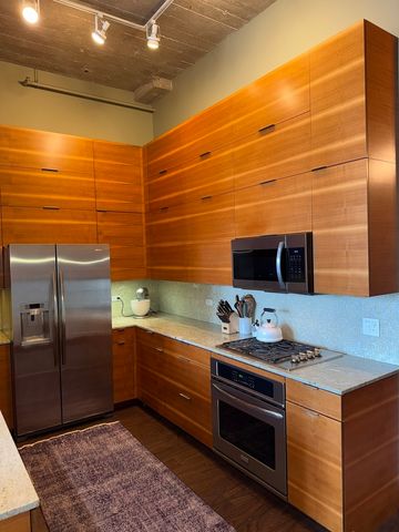 320 E 21st Street 411, Chicago, IL 60616