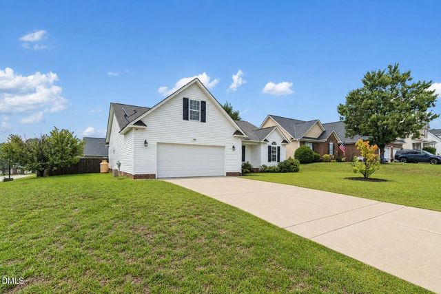 1466 Thoroughbred Trail, Parkton, NC 28371
