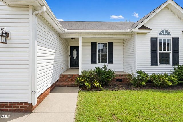 1466 Thoroughbred Trail, Parkton, NC 28371