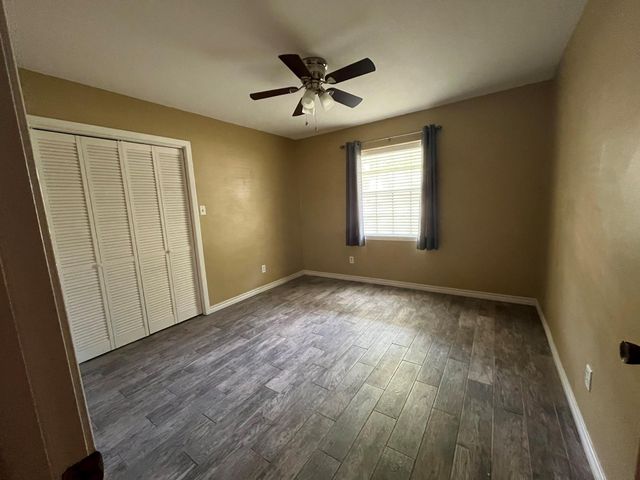 111 Valley Lane, Crockett, TX 75835