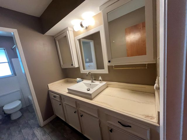 111 Valley Lane, Crockett, TX 75835