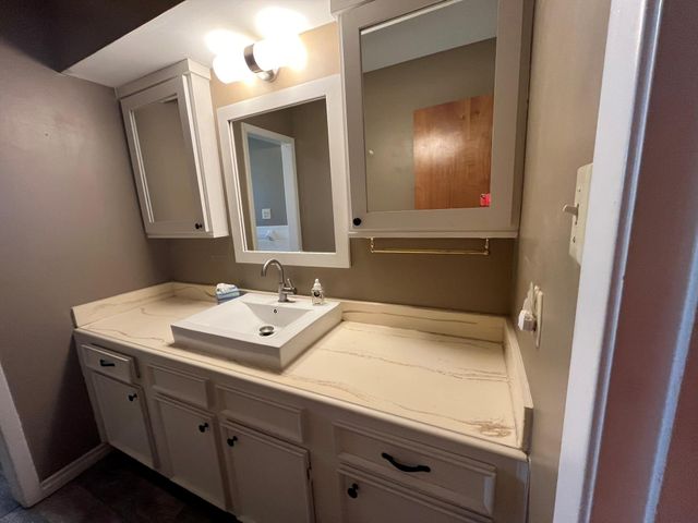 111 Valley Lane, Crockett, TX 75835