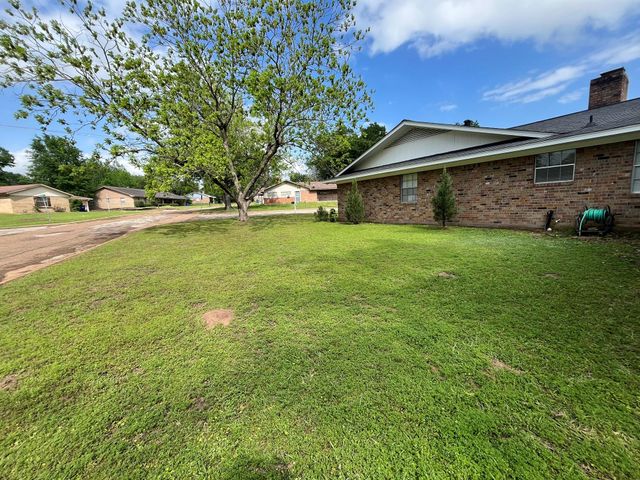 111 Valley Lane, Crockett, TX 75835
