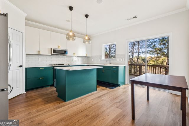 1133 Liberty Parkway NW, Atlanta, GA 30318