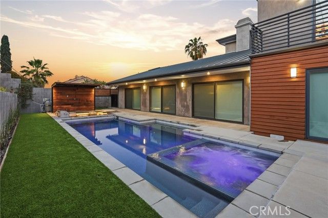 4189 S Cloverdale Avenue, Los Angeles, CA 90008