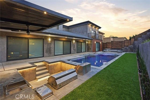 4189 S Cloverdale Avenue, Los Angeles, CA 90008