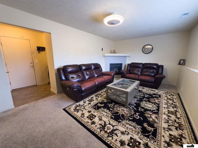 6129 S 189th Street, Omaha, NE 68135