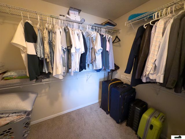 6129 S 189th Street, Omaha, NE 68135