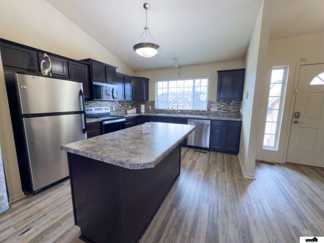 6129 S 189th Street, Omaha, NE 68135