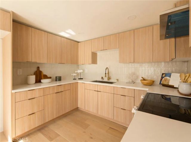 8125 Redlands Street 109, Playa Del Rey, CA 90293