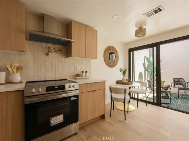 8125 Redlands Street 109, Playa Del Rey, CA 90293