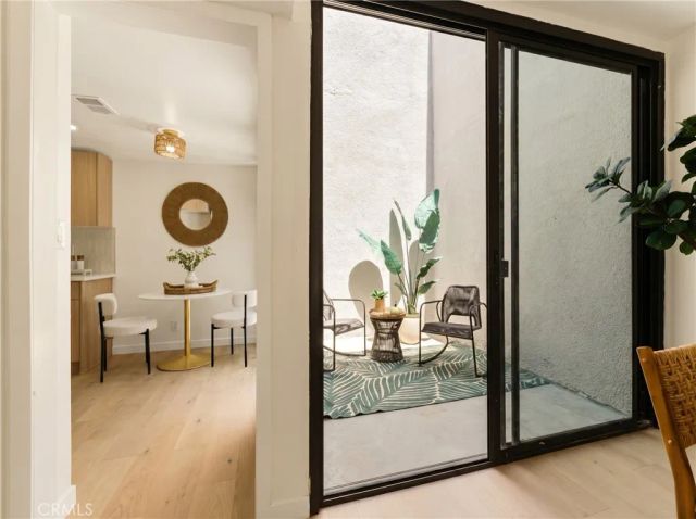8125 Redlands Street 109, Playa Del Rey, CA 90293
