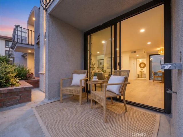 8125 Redlands Street 109, Playa Del Rey, CA 90293