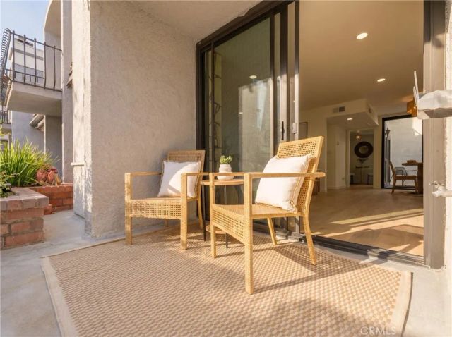 8125 Redlands Street 109, Playa Del Rey, CA 90293