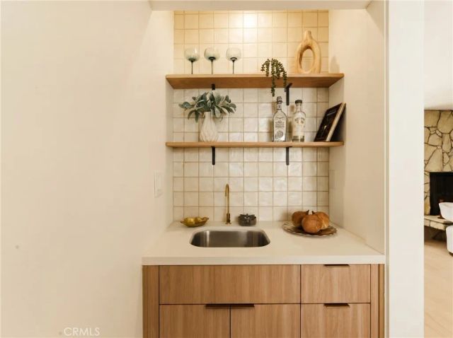 8125 Redlands Street 109, Playa Del Rey, CA 90293