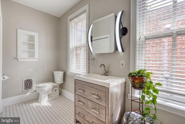 1617 PENN ST, Harrisburg, PA 17102