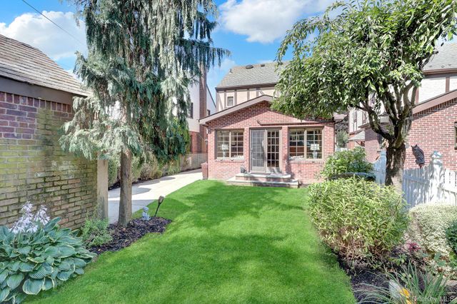 87-63 253rd Street, Bellerose, NY 11426