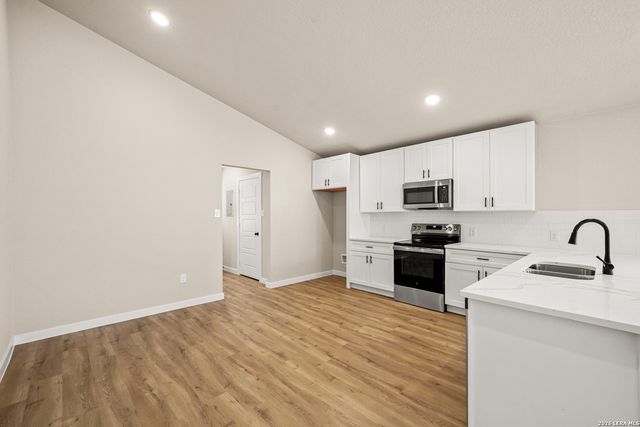 1414 Paso Hondo, San Antonio, TX 78202