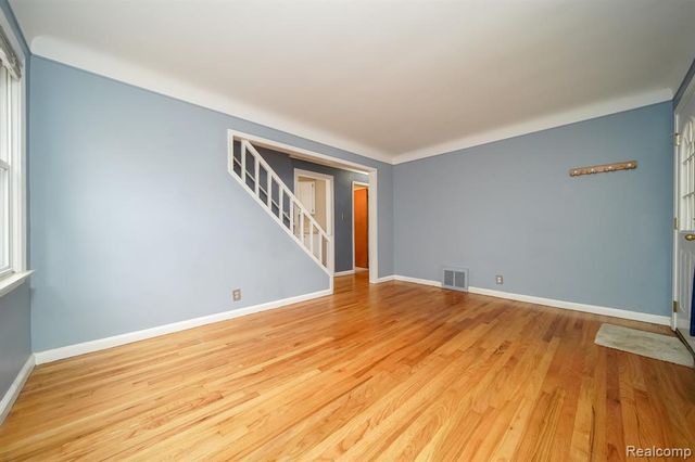 3015 N Vermont Avenue, Royal Oak, MI 48073