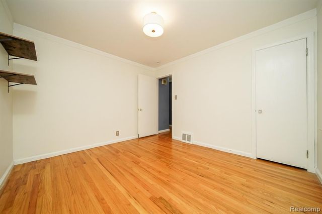 3015 N Vermont Avenue, Royal Oak, MI 48073