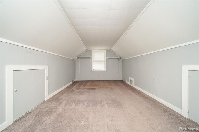 3015 N Vermont Avenue, Royal Oak, MI 48073