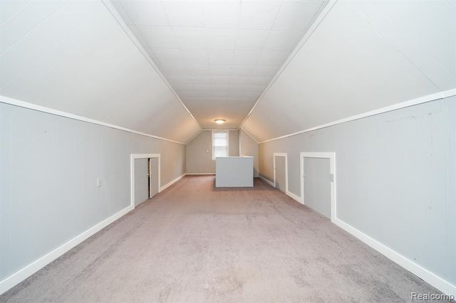 3015 N Vermont Avenue, Royal Oak, MI 48073