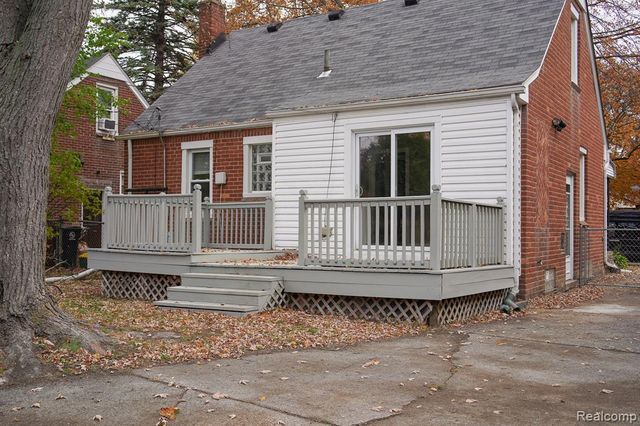 3015 N Vermont Avenue, Royal Oak, MI 48073