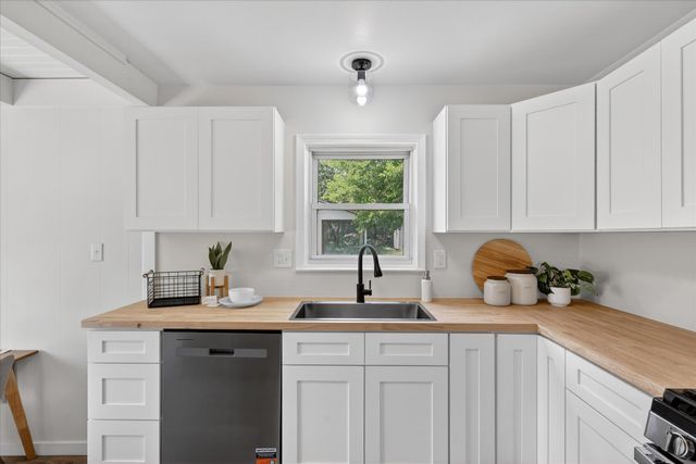 2473 Longstreet Avenue Sw, City Of Wyoming, MI 49509