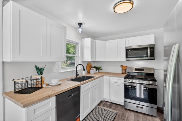 2473 Longstreet Avenue Sw, City Of Wyoming, MI 49509