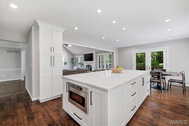 1506 Timber Point Court, Chesterfield, MO 63017