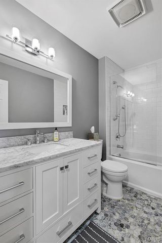 1506 Timber Point Court, Chesterfield, MO 63017
