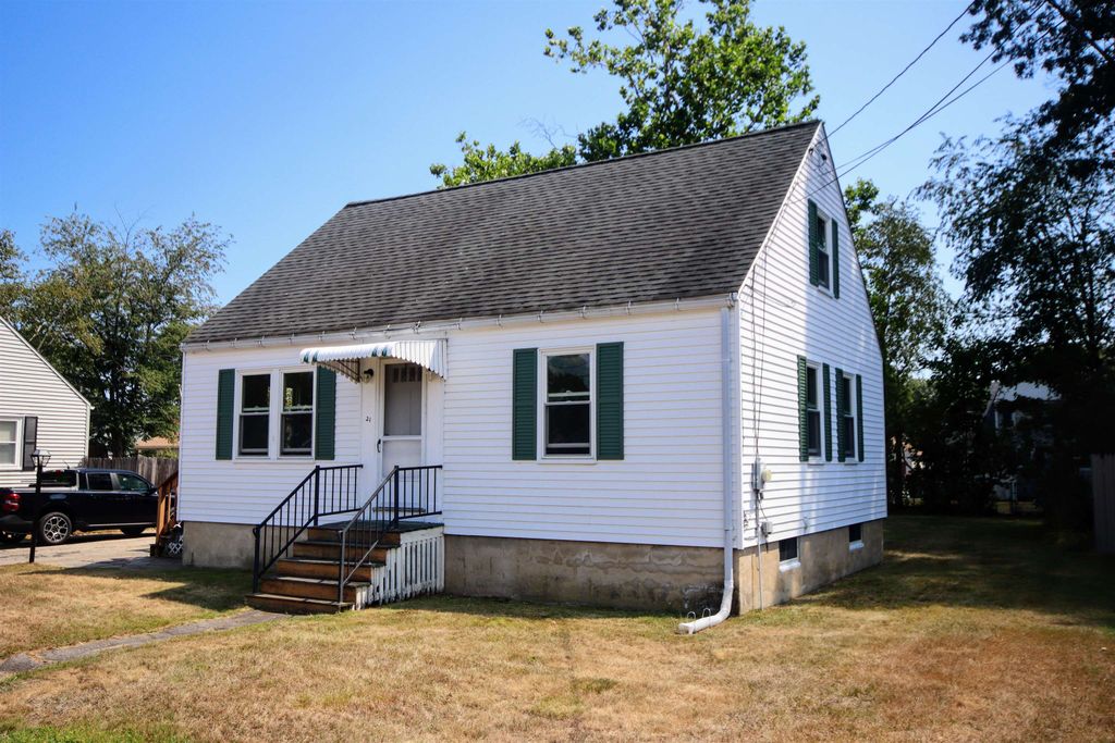 21 Laurier Street, Somersworth, NH 03878