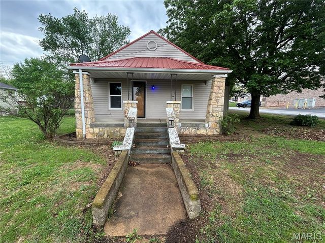 26 Woodlawn Drive, Leadington, MO 63601