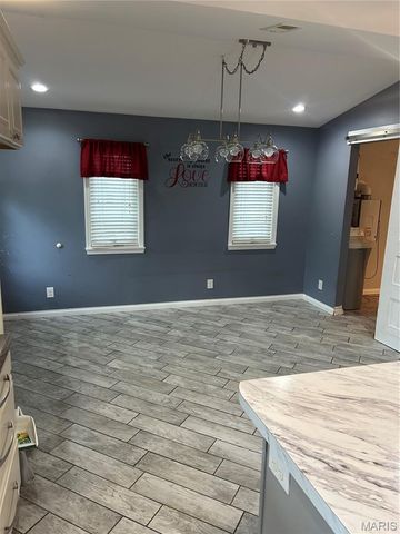 26 Woodlawn Drive, Leadington, MO 63601