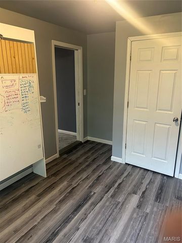 26 Woodlawn Drive, Leadington, MO 63601