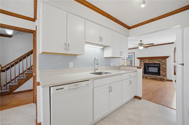 805 Sommerville CRES, Chesapeake, VA 23320