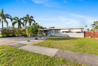 336 Ponte Vedra Road, Palm Springs, FL 33461