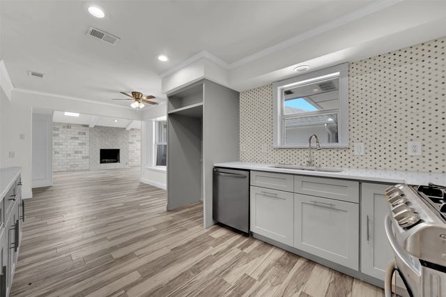 1503 Northland Street, Carrollton, TX 75006